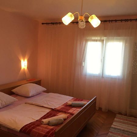 Apartment Damir Senj  Bagian luar foto