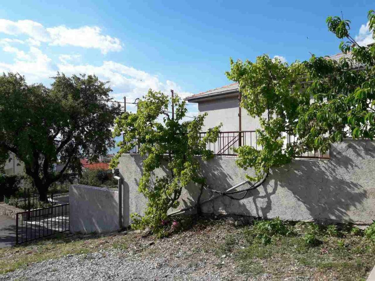 Apartment Damir Senj  Bagian luar foto