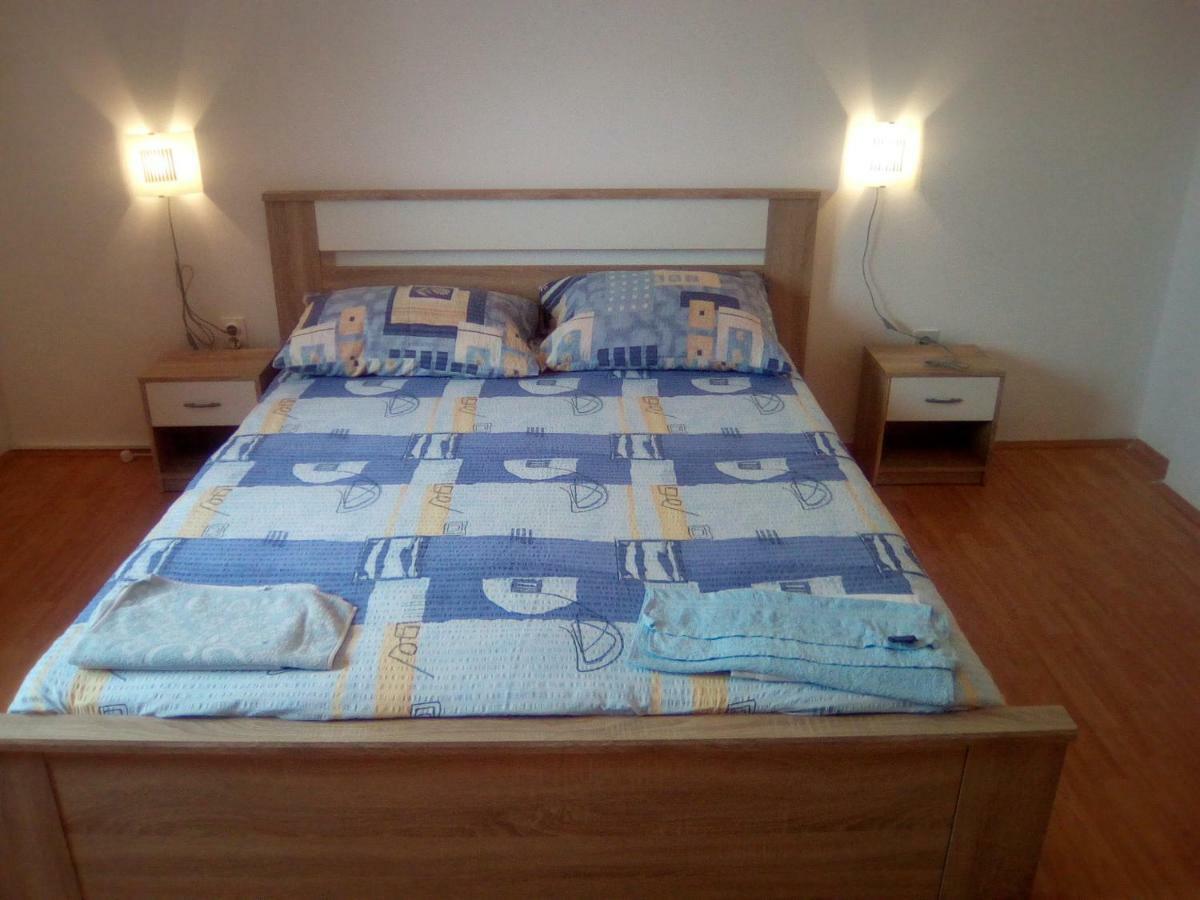 Apartment Damir Senj  Bagian luar foto