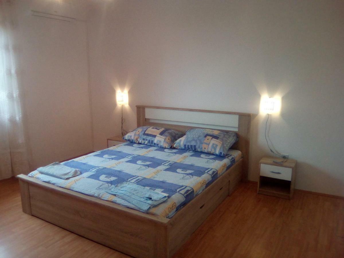 Apartment Damir Senj  Bagian luar foto